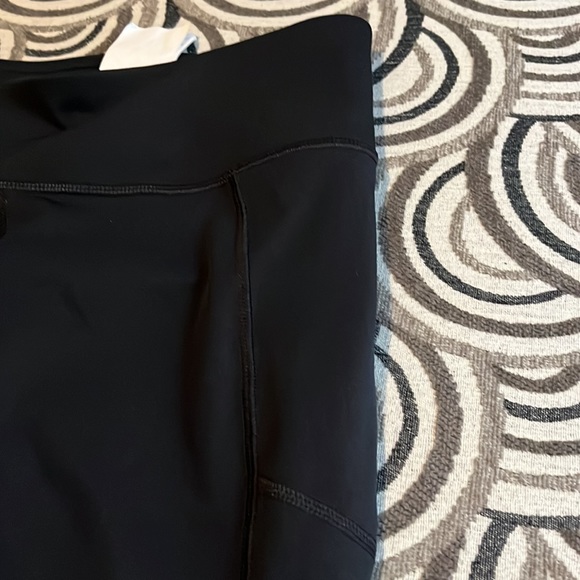 Under Armour "Fly By" Running Capri pants cropped heat gear small black EUC - Picture 6 of 11